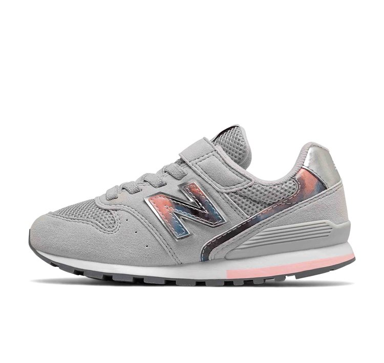 996