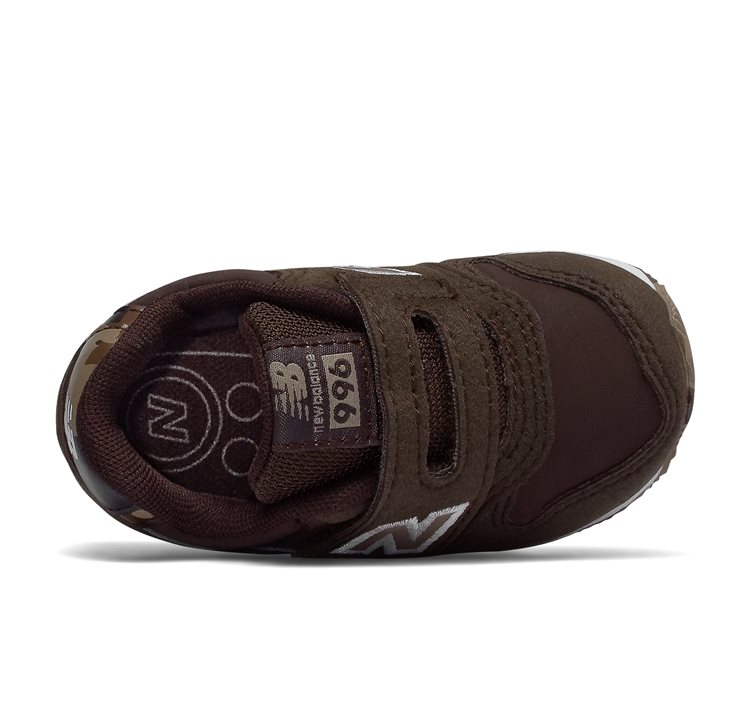 996