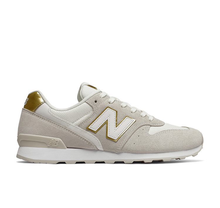 996