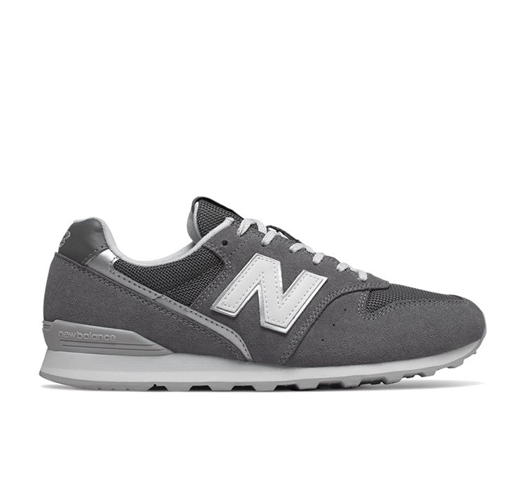 996