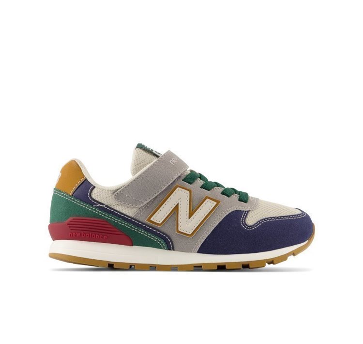 996