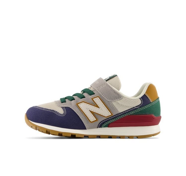 996