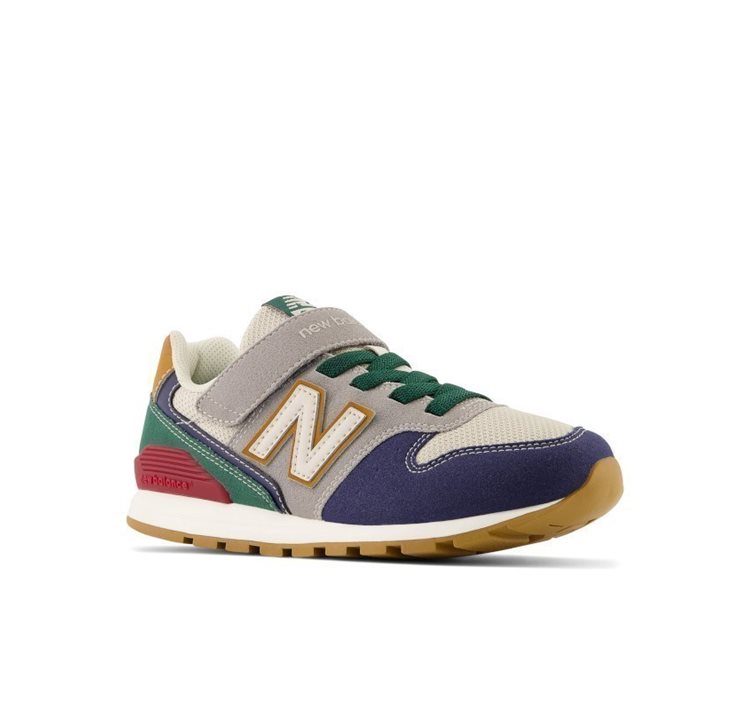 996
