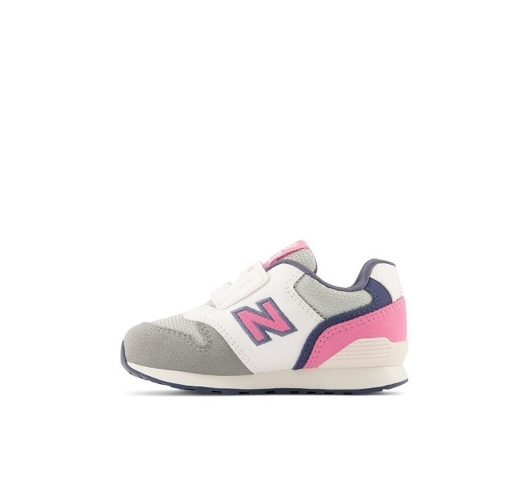 996