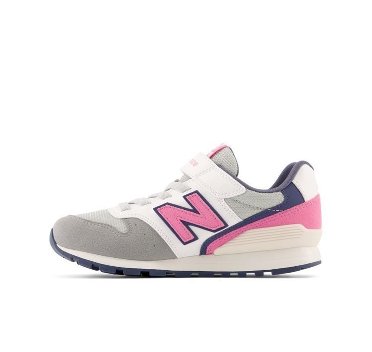 996